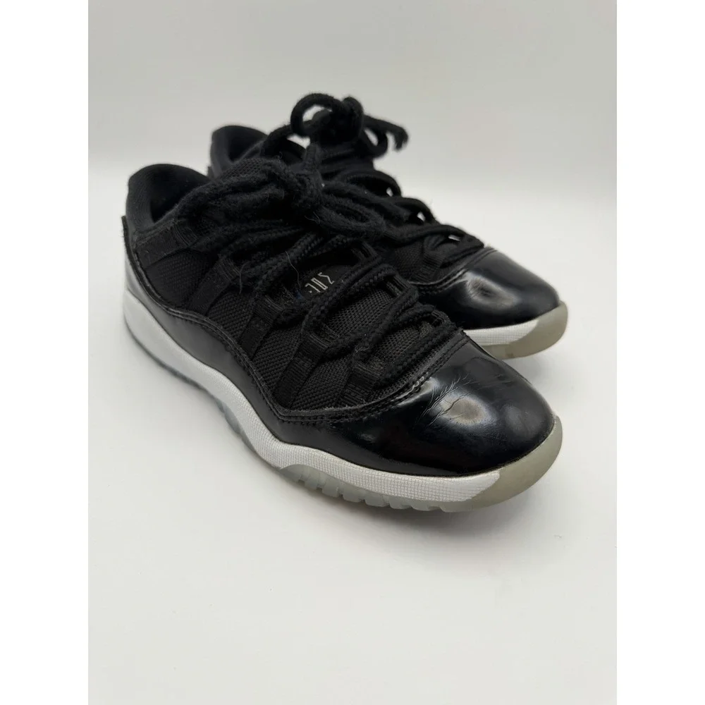 Nike Air Jordan 11 Retro Low 